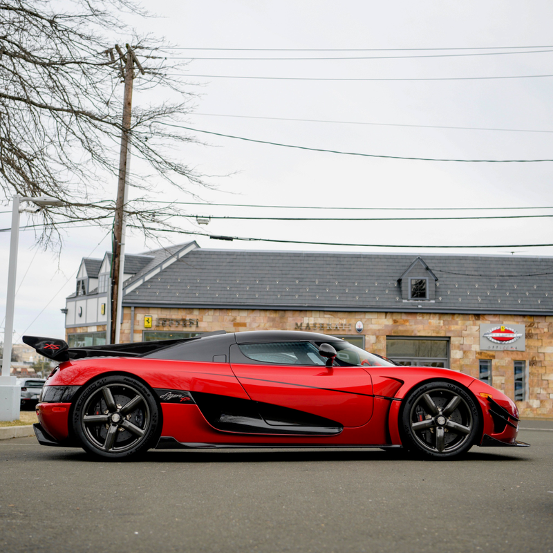 Illustration for article titled Colori di LaFerrari photodump